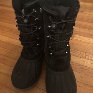 Lands End Boys boots black size 6